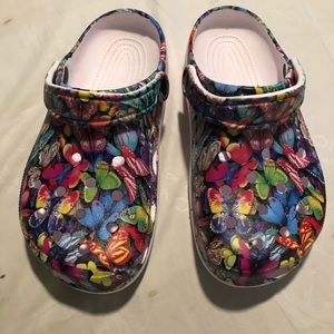 Butterfly clogs Sz 7-8